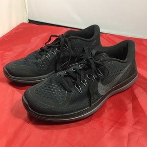 NWOB Nike Flex 2017 Mesh Running Shoes